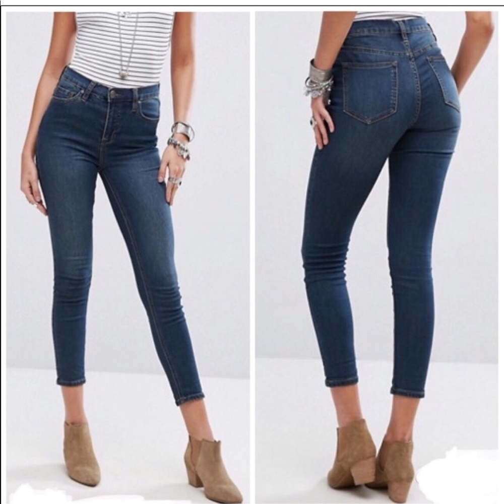 FREE PEOPLE blue stretch high rise skinny jeans denim dark wash. Size 27 crop